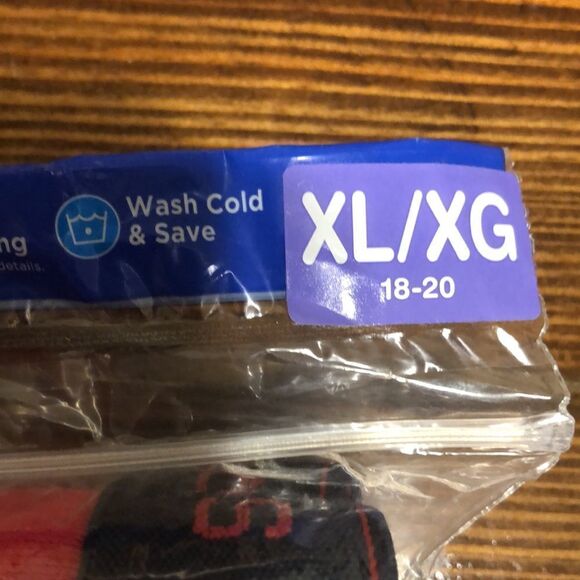 NWT Hanes 5 pair Boys tagless  Boxer Briefs XL - Picture 3 of 5